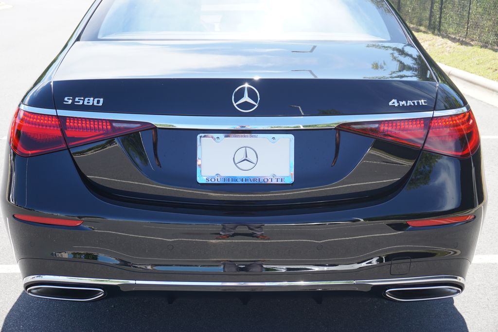 Thumbnail: 2024 Mercedes-Benz S-Class - 16