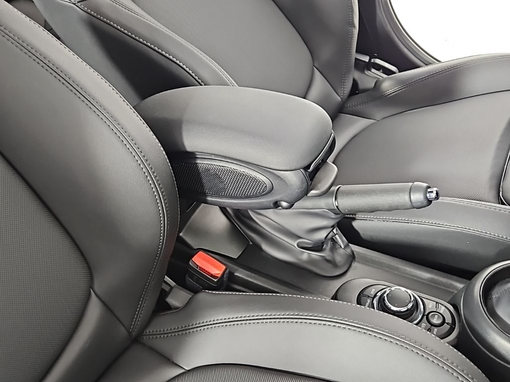 Thumbnail: 2023 MINI Cooper - 16