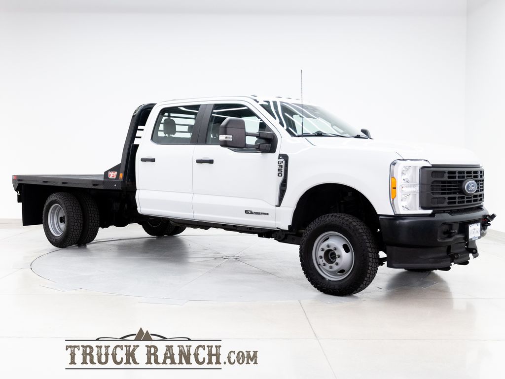 Oxford White 2023 Ford F-350 Super Duty Chassis Pickup Truck Four-Wheel Drive Automatic