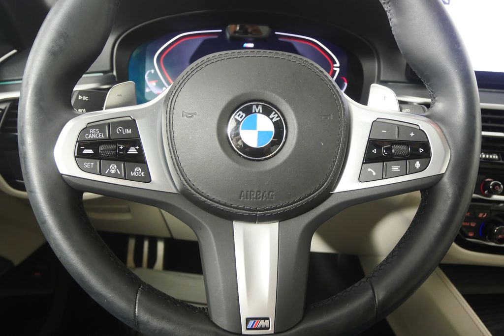 Thumbnail: 2023 BMW 5 Series - 18