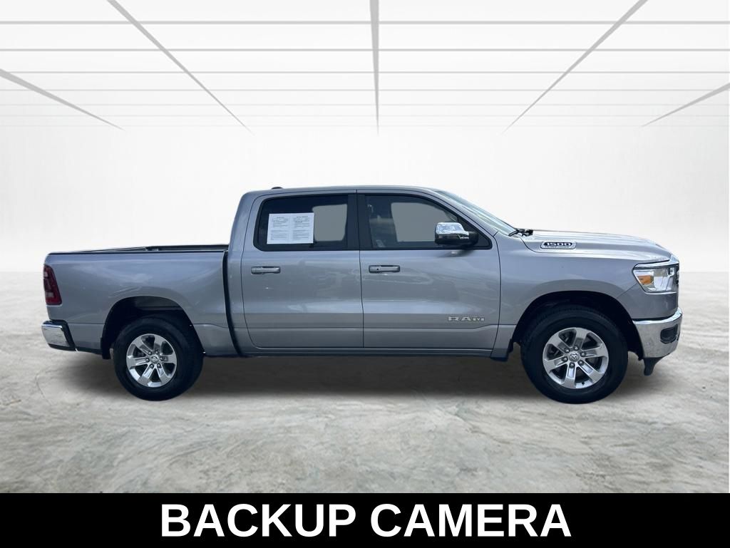 View vehicle photo 4