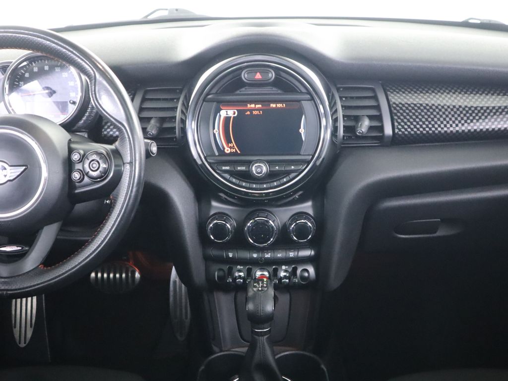 Thumbnail: 2015 MINI Cooper - 14