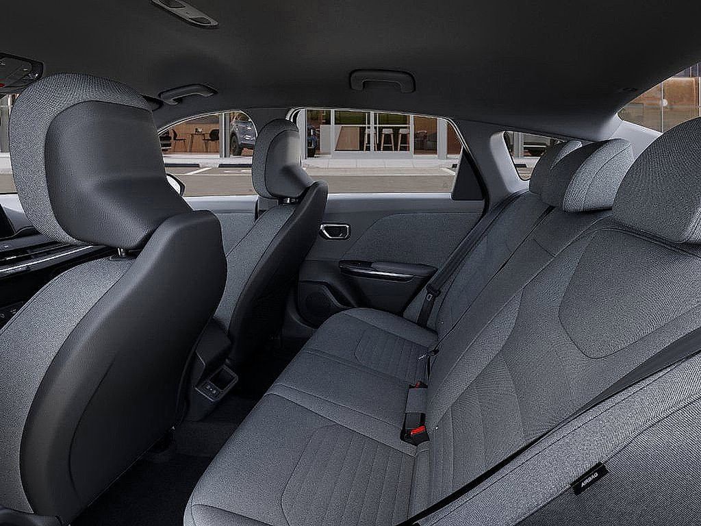 2025 Kia K4 EX - Photo 17