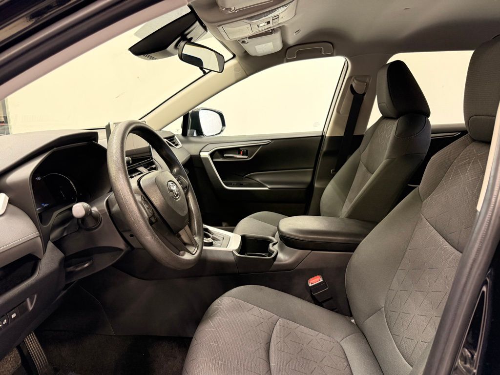 Thumbnail: 2024 Toyota RAV4 - 9