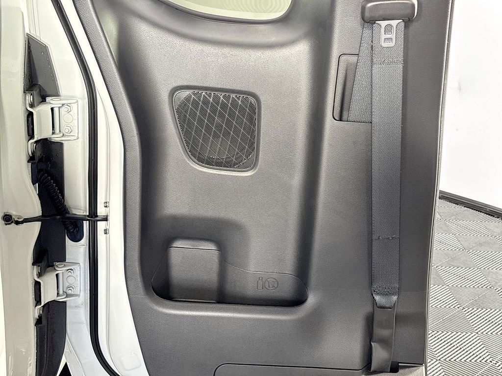 2023 Nissan Frontier S