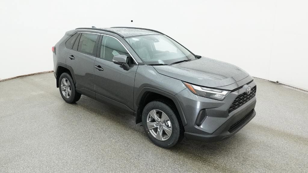 2025 Toyota RAV4 XLE 11