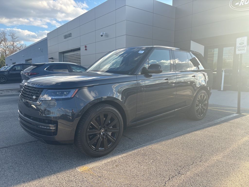2025 Land Rover Range Rover P550e SE AWD