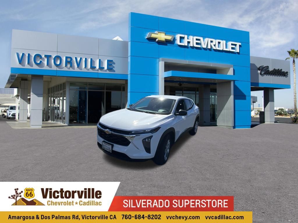 Summit White 2026 Chevrolet Trax SUV / Crossover Front-Wheel Drive 6-Speed Automatic
