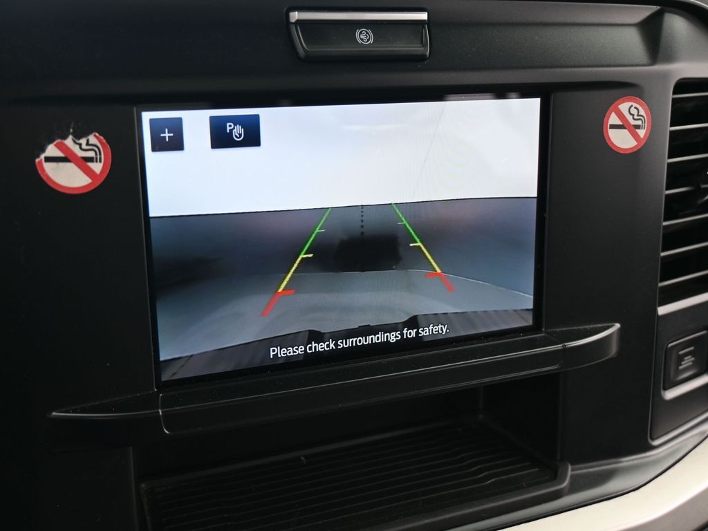 Used 2025 Oxford White Ford XLT image 22