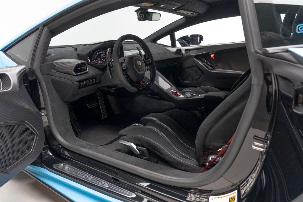 2022 Lamborghini Huracan STO - Thumbnail 9