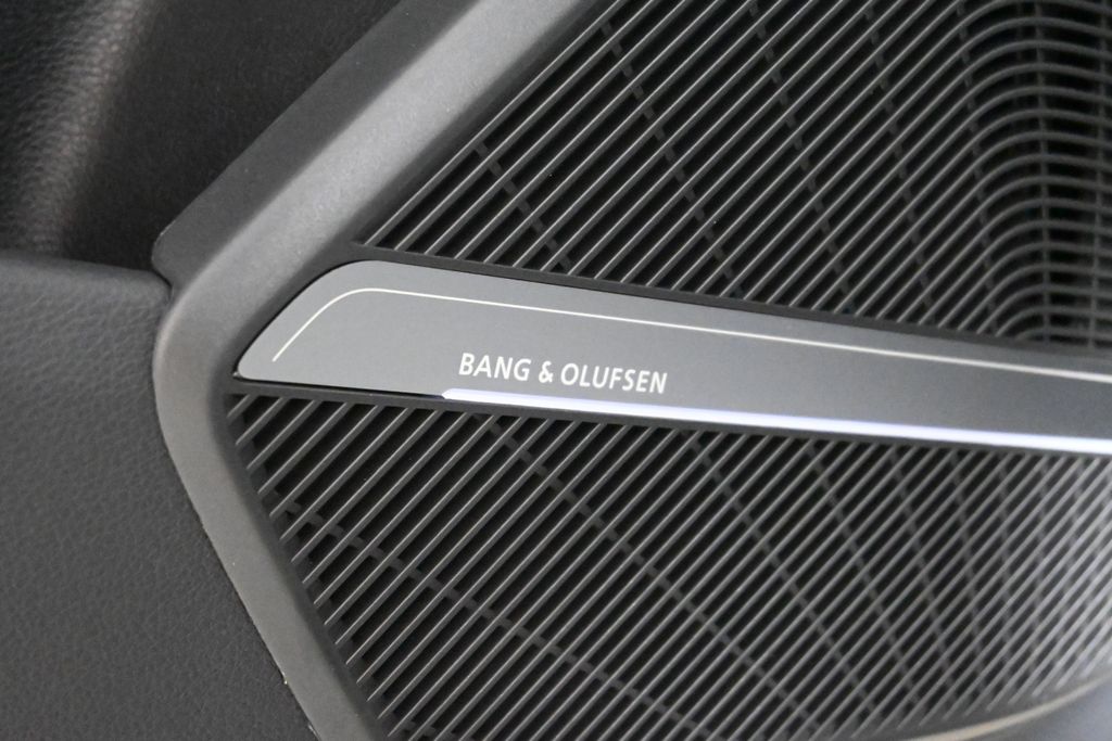 2025 Audi Q5  25