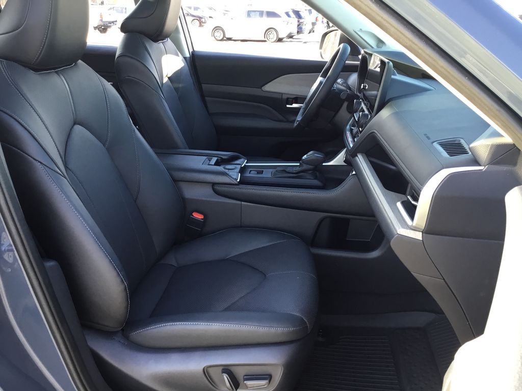 Thumbnail: 2026 Toyota Grand Highlander - 13