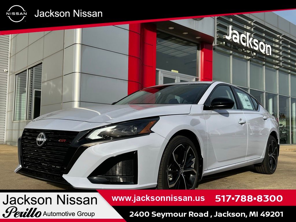 Gray Sky Pearl 2025 Nissan Altima 2.5 SR AWD Sedan All-Wheel Drive Continuously Variable Transmission