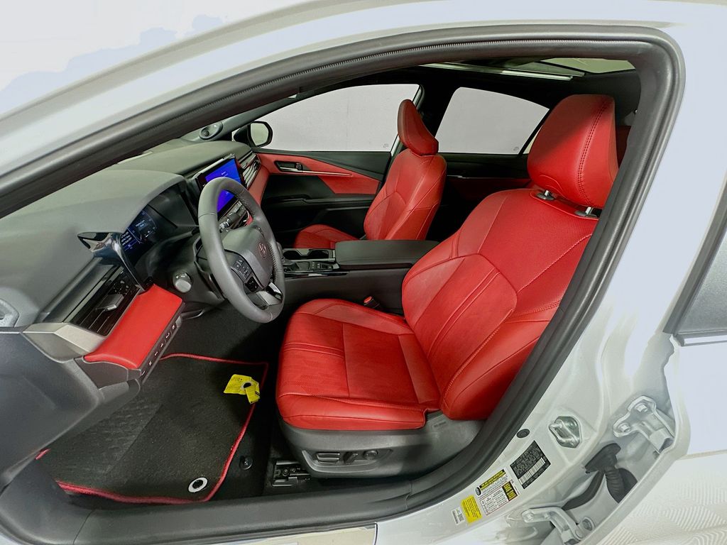 Thumbnail: 2025 Toyota Camry - 21