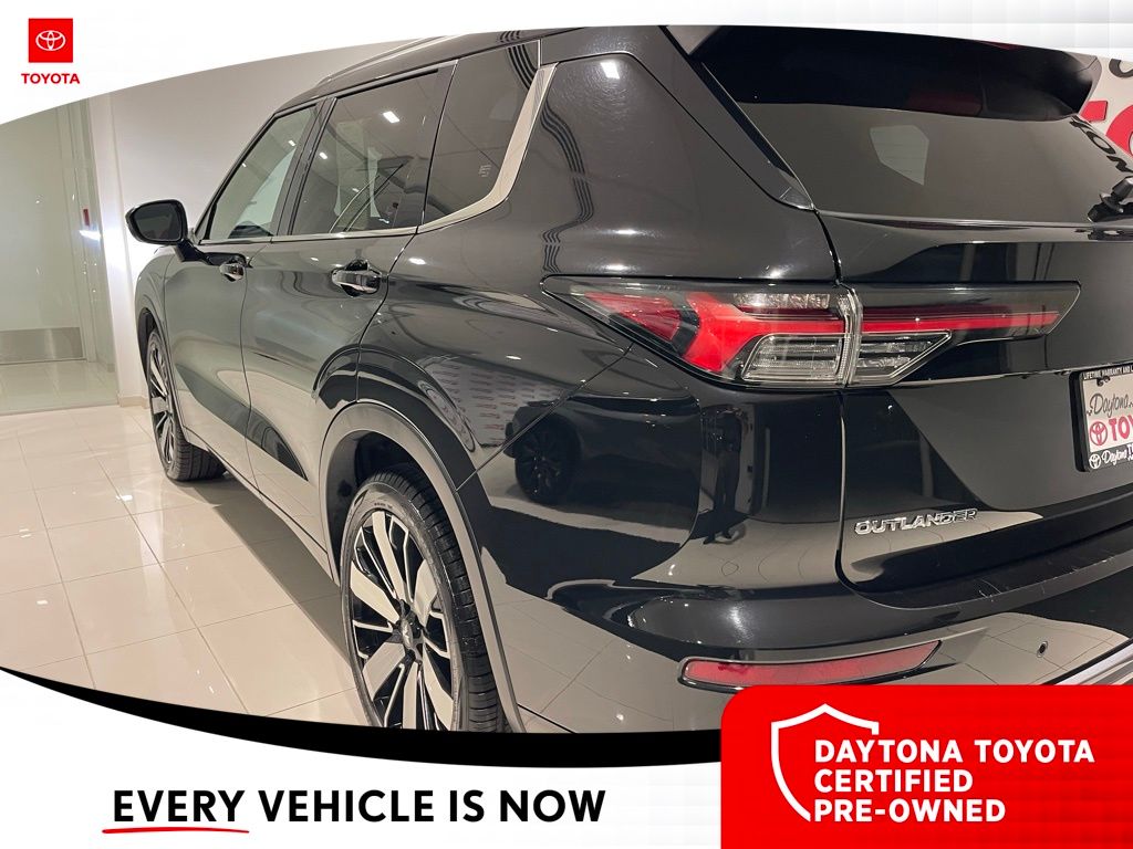 Used 2025 Mitsubishi Outlander SUV