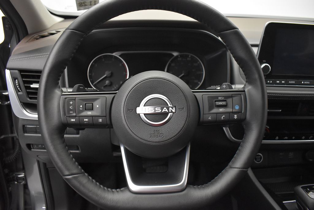 Thumbnail: 2023 Nissan Rogue - 16