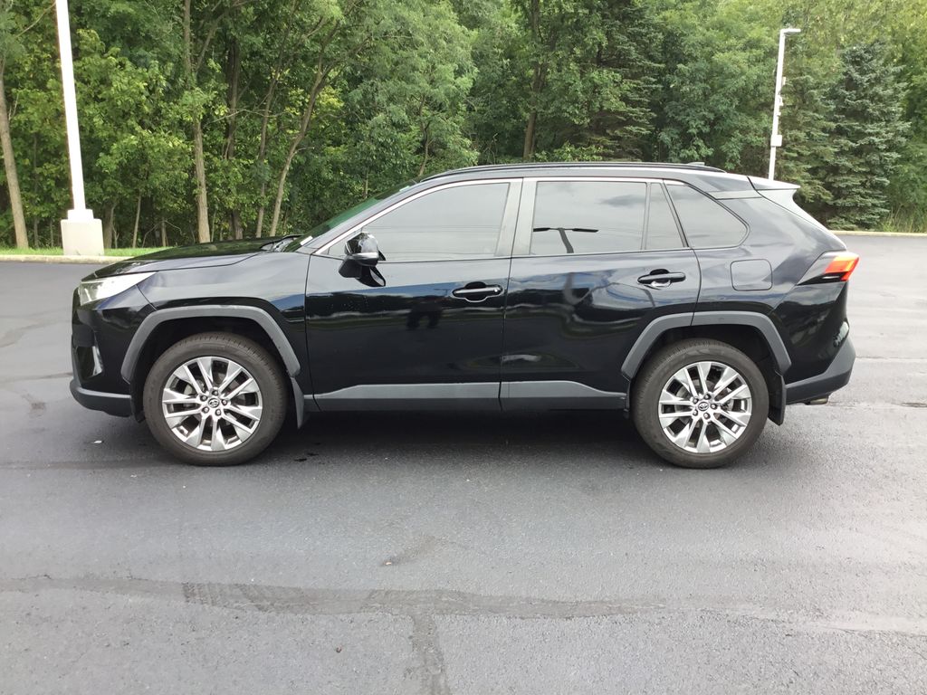 Thumbnail: 2020 Toyota RAV4 - 2