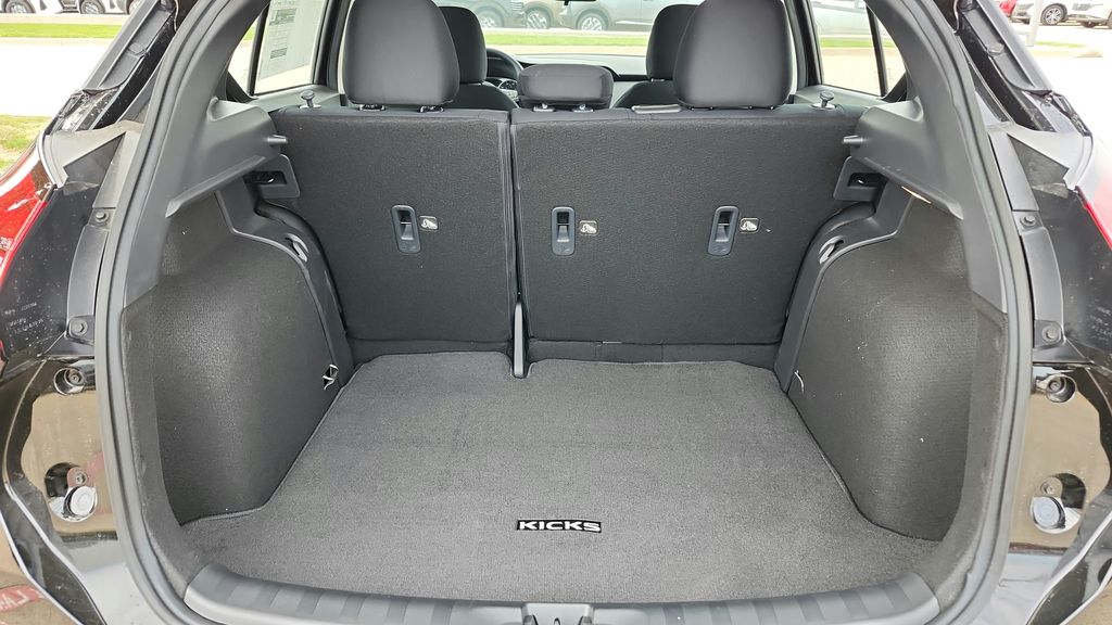 2025 Nissan Kicks Play