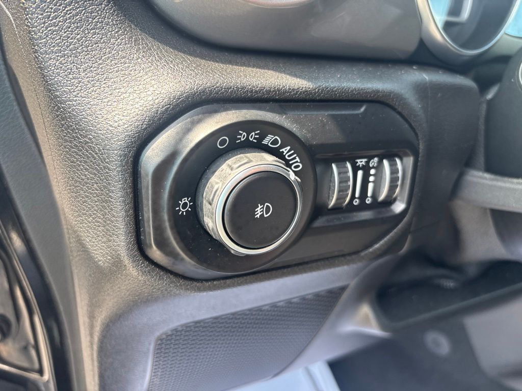 Used 2020 Jeep Wrangler SUV