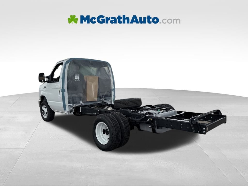 New 2026 White Ford Base image 6