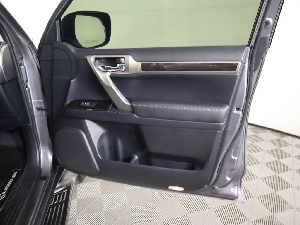 2016 Lexus GX 460 26