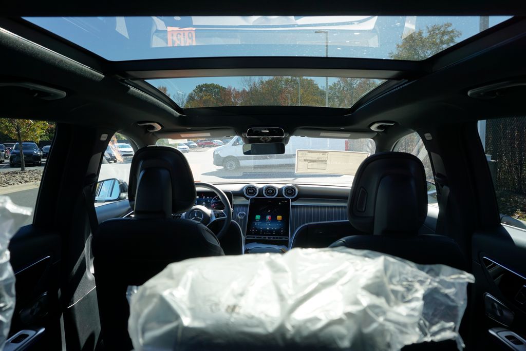 Thumbnail: 2026 Mercedes-Benz GLC - 18