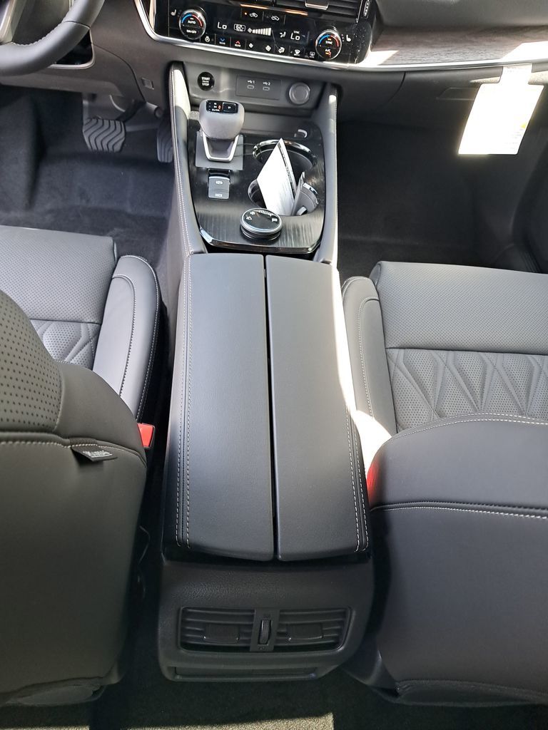 2026 Nissan Rogue Platinum White at South Hills Kia