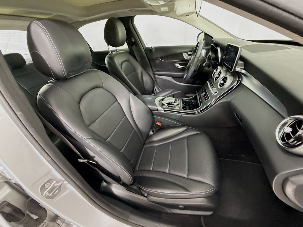 Thumbnail: 2016 Mercedes-Benz C-Class - 26