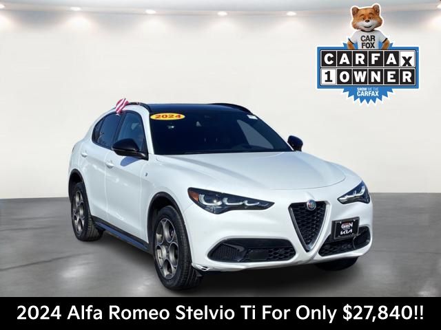 Alfa White 2024 Alfa Romeo Stelvio Ti AWD SUV / Crossover All-Wheel Drive 8-Speed Automatic