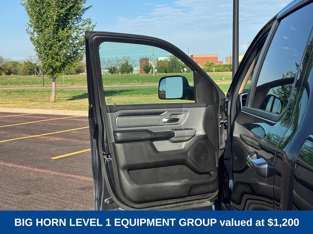 2019 Ram 1500 Big Horn/Lone Star Crew Cab 4x4 6'4" Box
