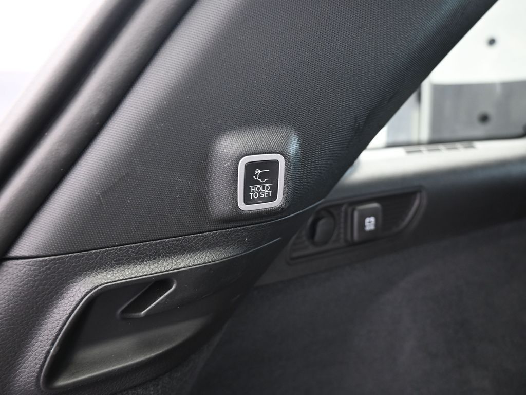 Used 2023 Velvet Red Pearlcoat Jeep Overland image 45