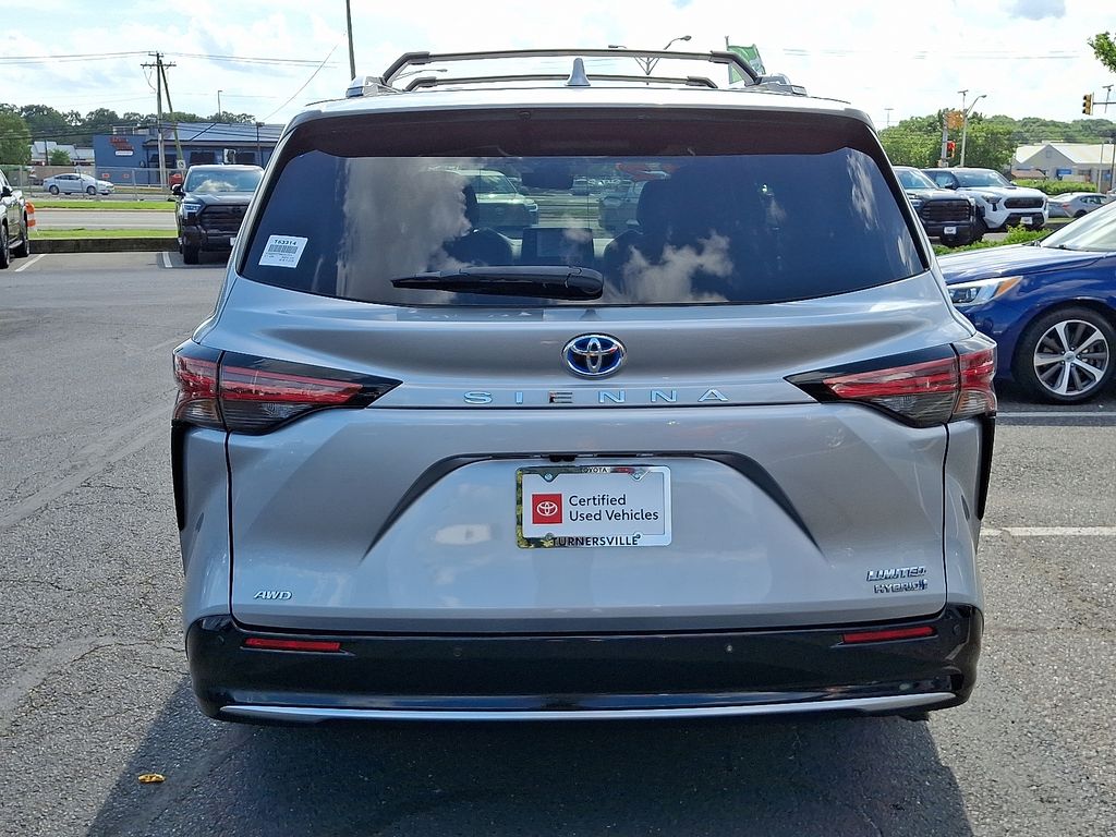 Thumbnail: 2022 Toyota Sienna - 5