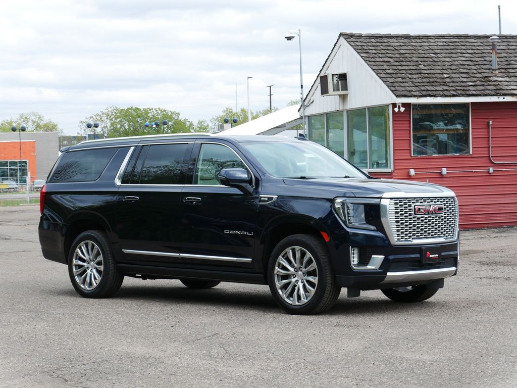 Midnight Blue Metallic 2022 GMC Yukon XL Denali 4WD SUV / Crossover Four-Wheel Drive