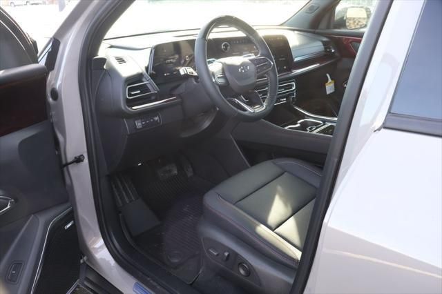 Thumbnail: 2026 Chevrolet Traverse - 13