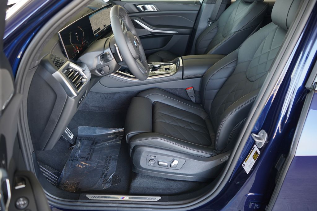 Thumbnail: 2026 BMW X5 - 11