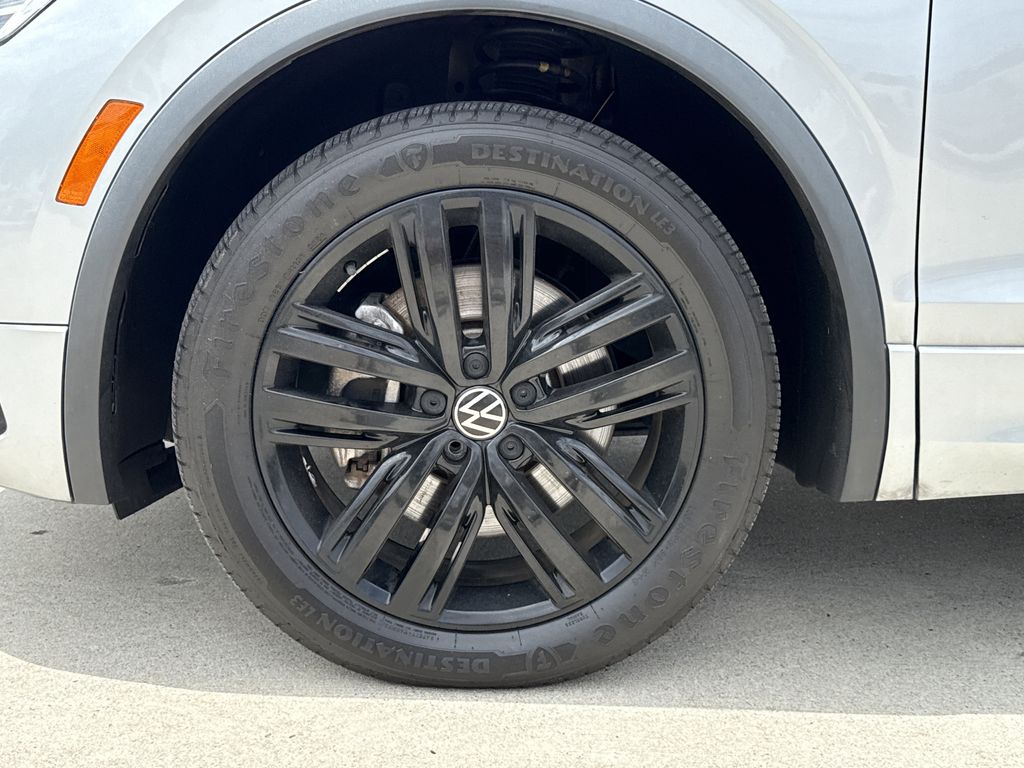 2022 Volkswagen Tiguan 2.0T SE R-Line Black Silver at Cook Ford