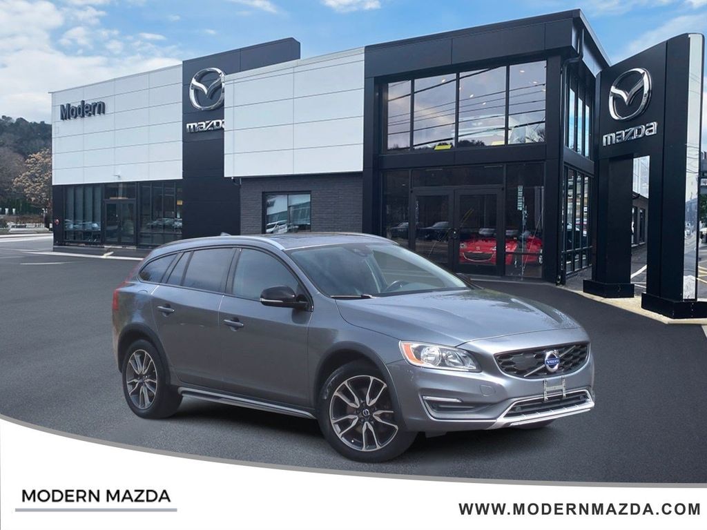 2016 Volvo V60 Cross Country