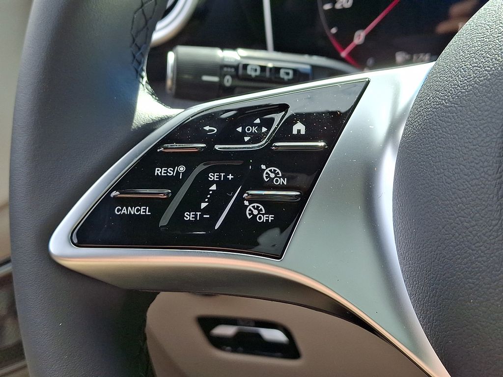 Thumbnail: 2026 Mercedes-Benz GLC - 15