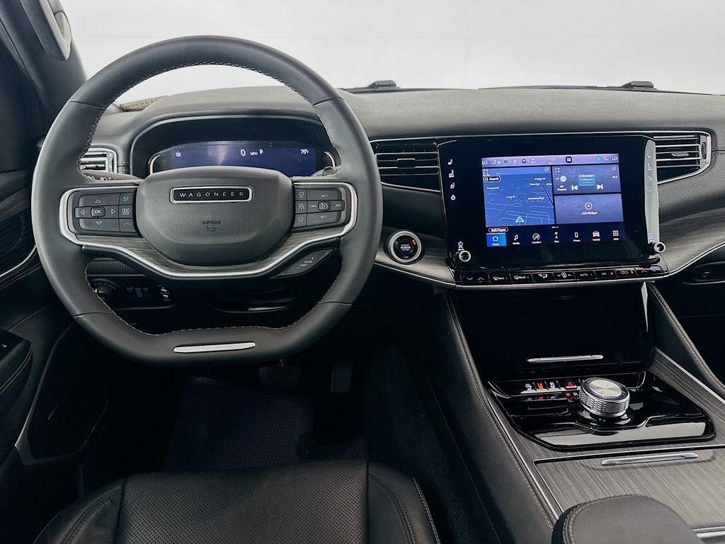 Thumbnail: 2024 Jeep Wagoneer - 22