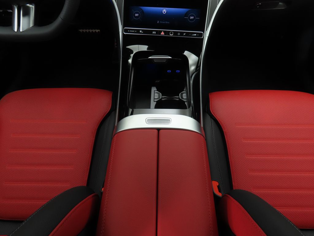 Thumbnail: 2025 Mercedes-Benz C-Class - 16