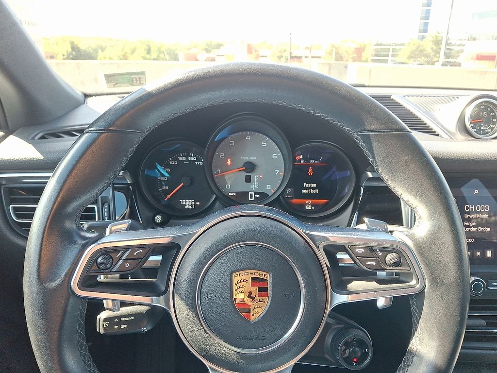 Thumbnail: 2019 Porsche Macan - 22