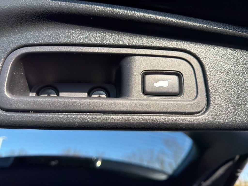 Thumbnail: 2022 Honda Pilot - 24