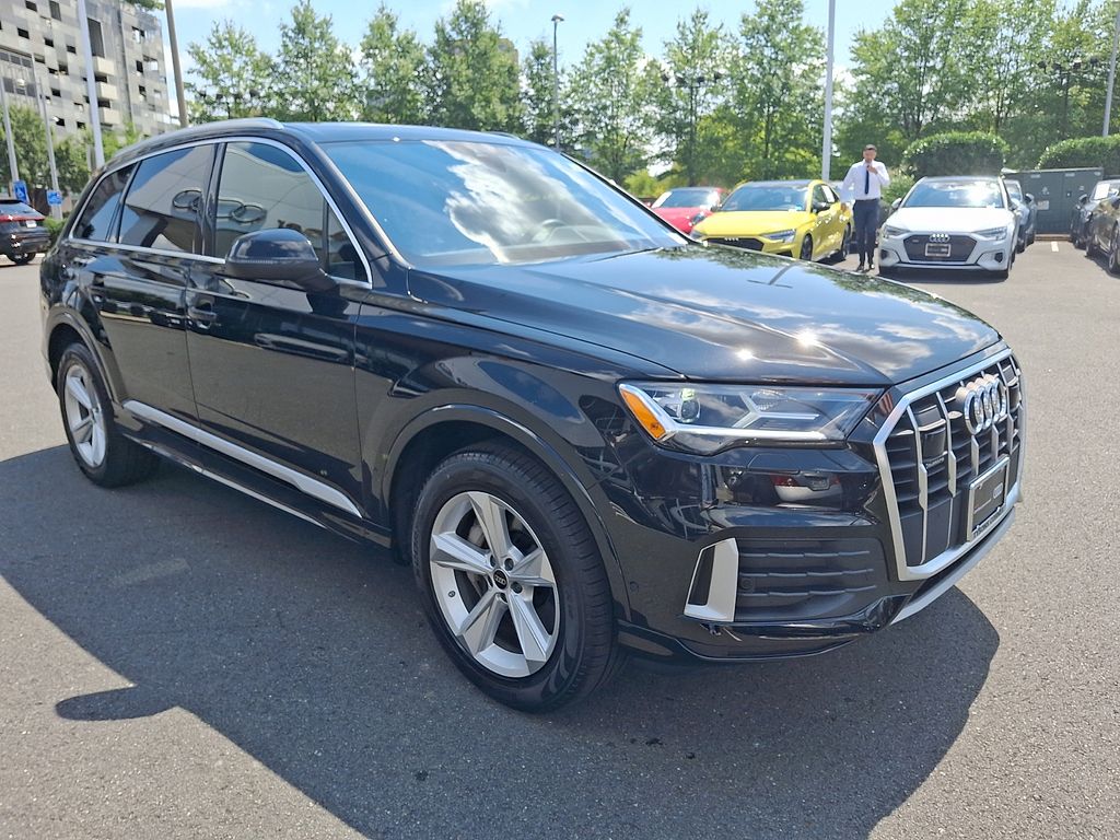Thumbnail: 2023 Audi Q7 - 3