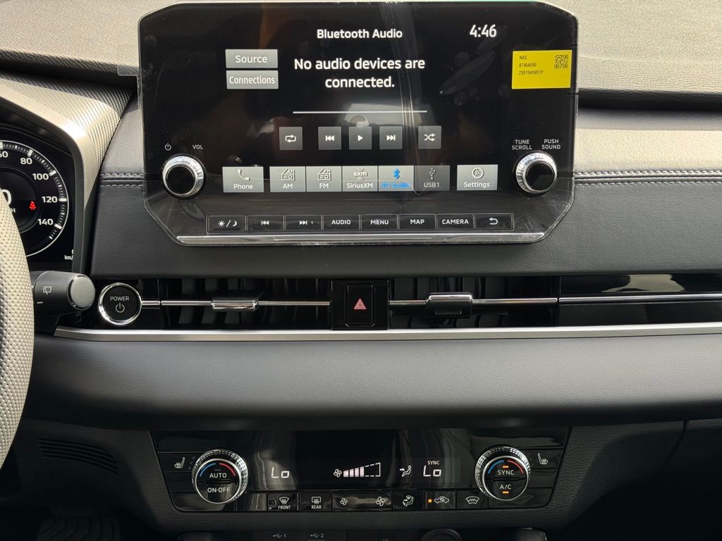 2025 Mitsubishi Outlander PHEV SE photo 14