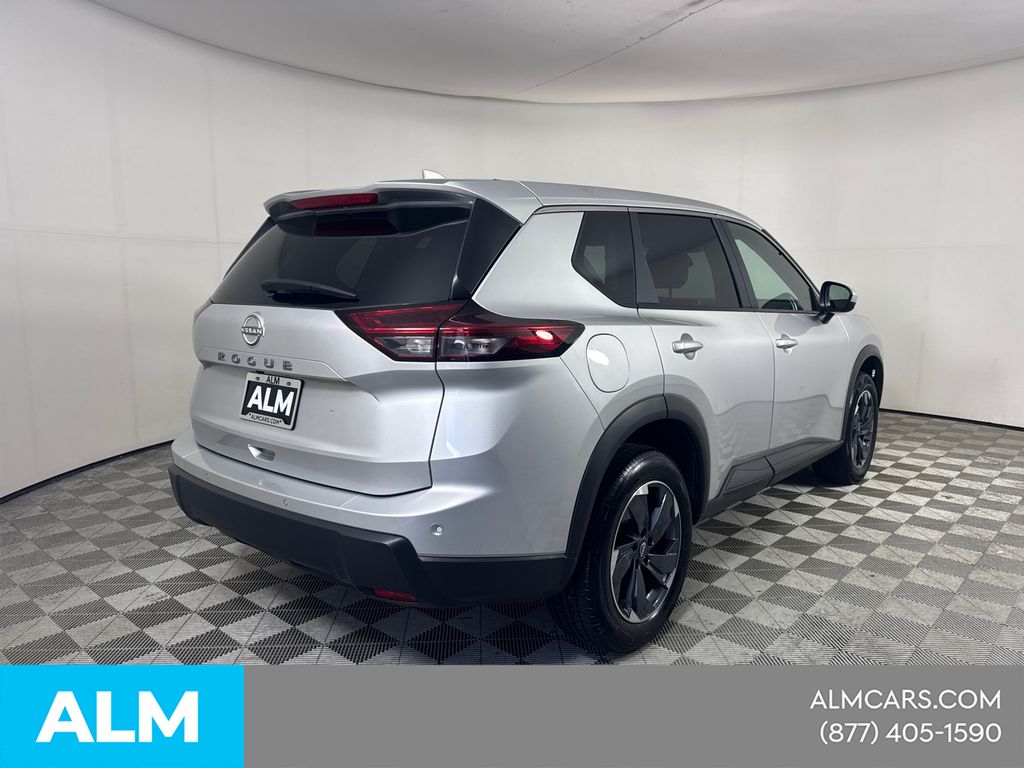 Used 2025 Silver Nissan SV image 7