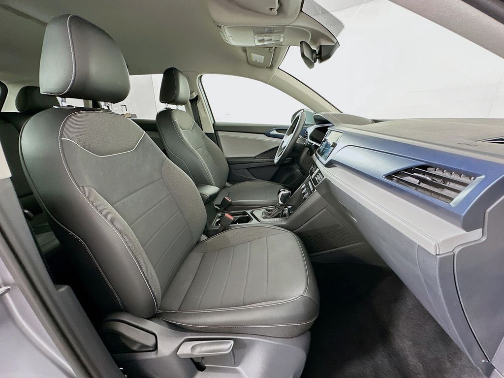 2024 Volkswagen Taos SE 28