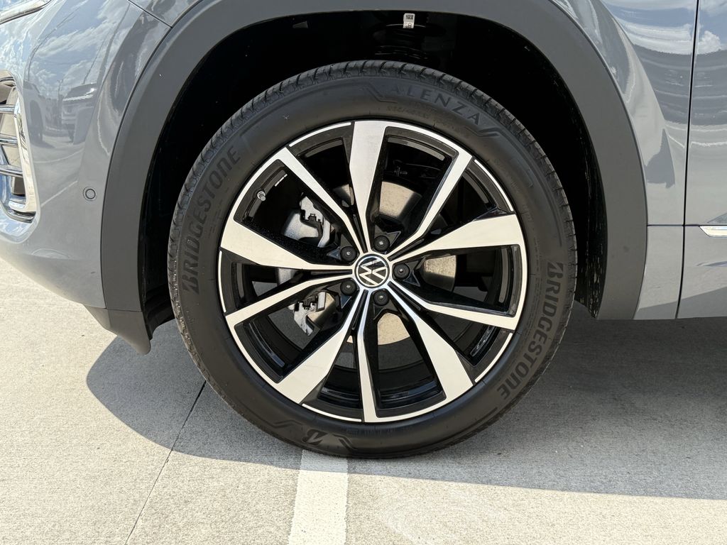 2026 Volkswagen Atlas 2.0T SEL Premium R-Line - 8