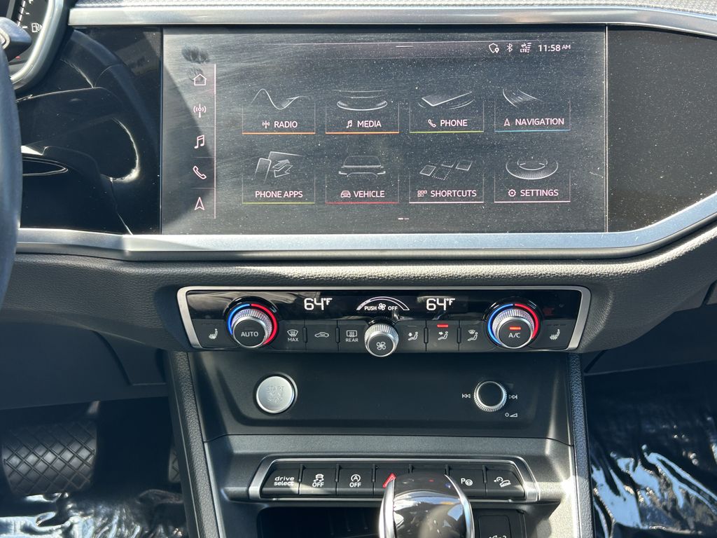 Thumbnail: 2020 Audi Q3 - 24