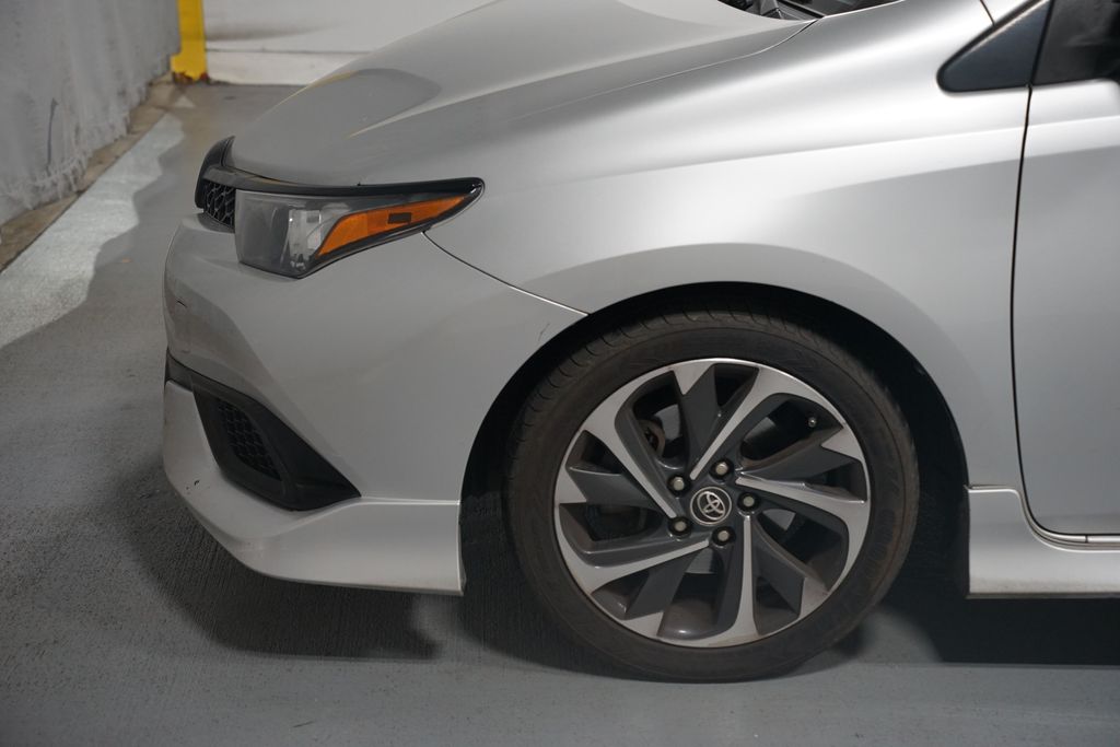 Thumbnail: 2017 Toyota Corolla iM - 5