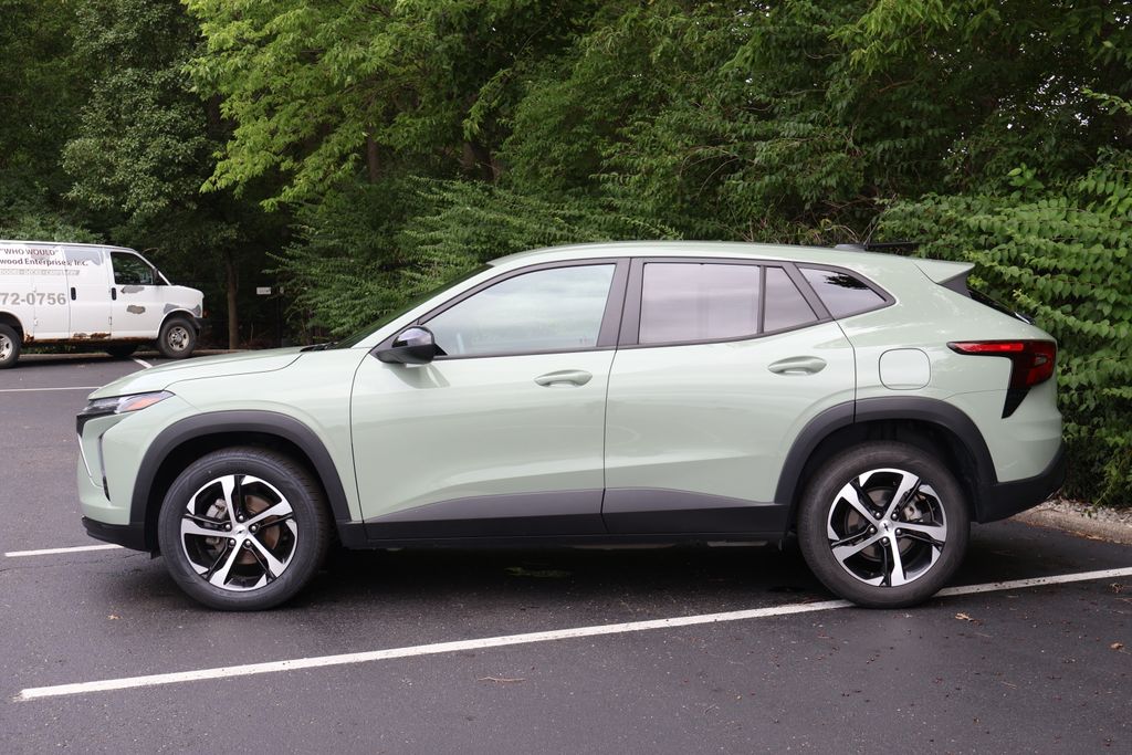 Thumbnail: 2024 Chevrolet Trax - 4